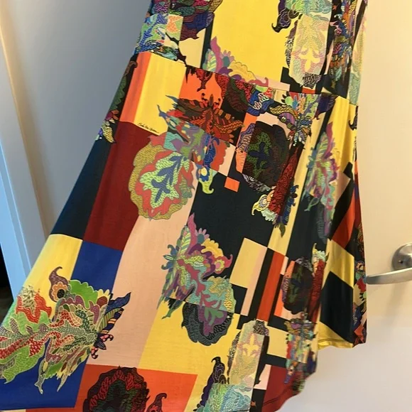 Save the Queen - Picture 5 of 10